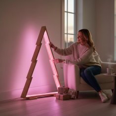 Leseno božično drevo z RGB LED osvetlitvijo