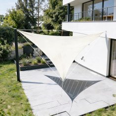 Trikotno senčno jadro vodoodporno UV zaščita UPF 50+ bež 4x4x4 m, poliester PES 160 g/m², premaz PU 700 mm HH, ojačeni vogali, D-obročki iz nerjavnega jekla 304, za vrt, teraso in balkon