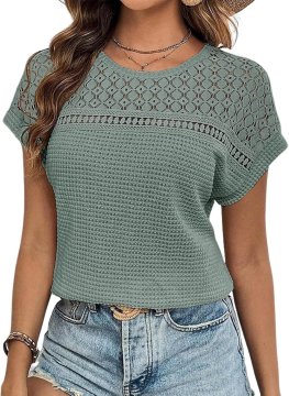 Ženska poletna čipkasta bluza s kratkimi rokavi cap sleeve, ohlapen kroj, okrogel izrez, zelena, velikost M, lahko vaflasto pletivo z zračno strukturo, elegantno casual, za poletje