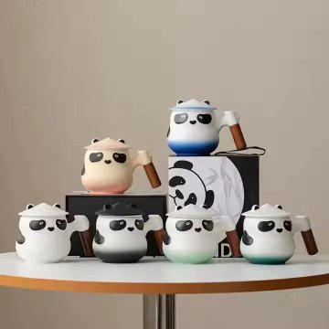 Keramična skodelica Panda D