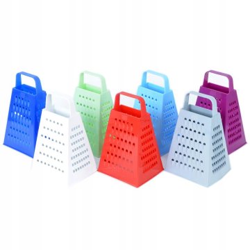 Altom 4-stranski plastični ribež različnih barv 13x20cm 1 kos