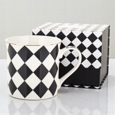 Porcelanasta skodelica v darilni škatli, črno-bela, porcelan, 380 ml