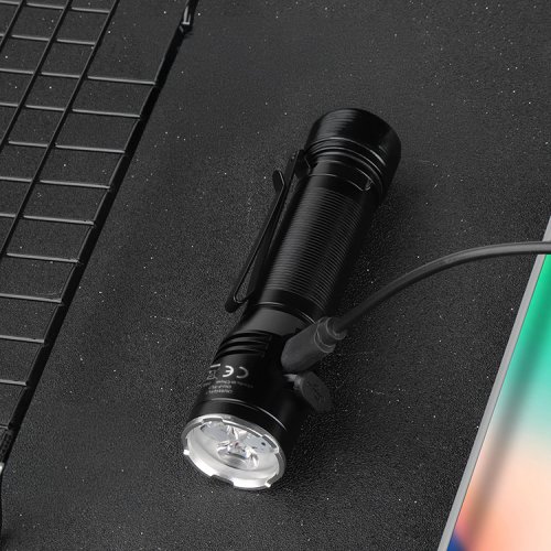 Zamenljiva baterija in polnjenje preko USB-C