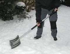 Fiskars lahka lopata za sneg (143060)