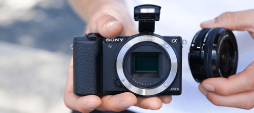  Sony brezzrcalni fotoaparat