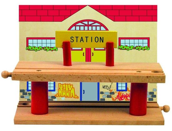 Woody železniška postaja