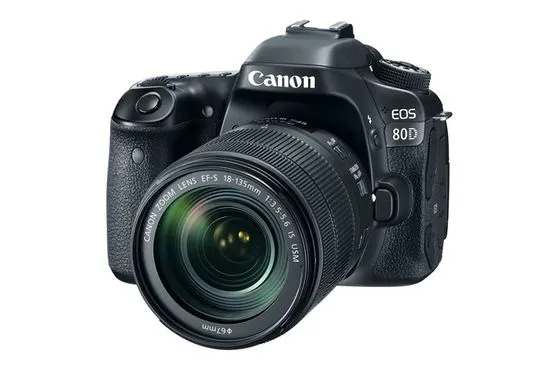 Canon digitalni fotoaparat EOS 80D + EF18-135IS USM