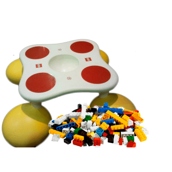 LEGO igralna mizica s 4 stolčki + 2 kg LEGO kock