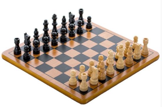 Leseni šah Cardinal Games - Odprta embalaža