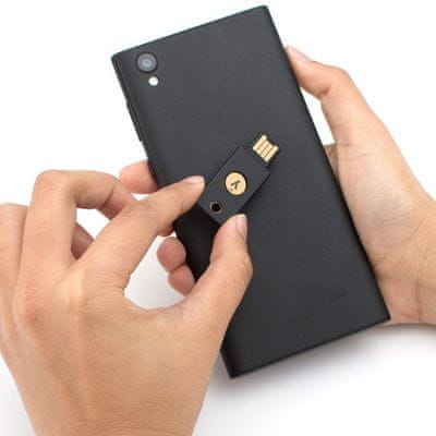 Yubico varnostni ključ YubiKey 5 NFC, gumb na dotik, črn