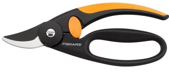 Fiskars univerzalne vrtne škarje Fingerloop Bypass SP45 (111440)