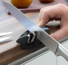 InnovaGoods kompaktni brusilec nožev (V0101140)