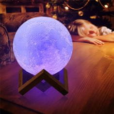 Well 3D Moon LED svetilka, namizna, s spreminjanjem 7-ih barv na dotik, na baterije - rabljeno
