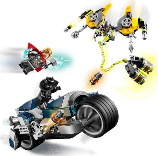 LEGO Super Heroes 76142 Avengers: Napad na motorno kolo