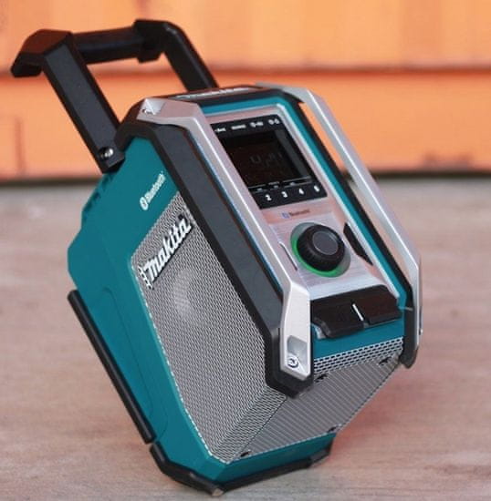 Makita DMR114 akumulatorski radio mimovrste