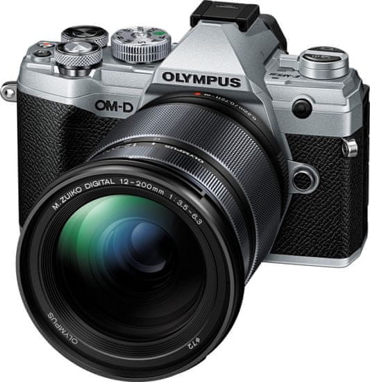 Olympus E-M5 Mark III + 12-200 ED fotoaparat