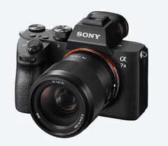 Sony SEL-35F18F objektiv