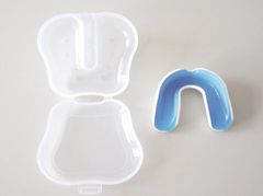 VENUM ščitnik za zobe, otroški + škatlica