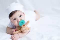 Minikoioi Sleep Buddy otroška duda s plišasto igračo, rjavi medved