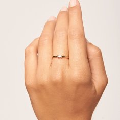 PDPAOLA Minimalističen pozlačen srebrn prstan z bleščečim cirkonom AMANI Gold AN01-146 (Obseg 54 mm)