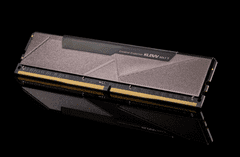 Klevv Bolt X pomnilnik (RAM), DDR4 16 GB, 3200 MHz, CL16, 1.35 V (KD4AGU880-32A160T)