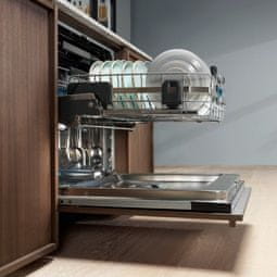 Electrolux 800 SENSE ComfortLift EEC87315L title=