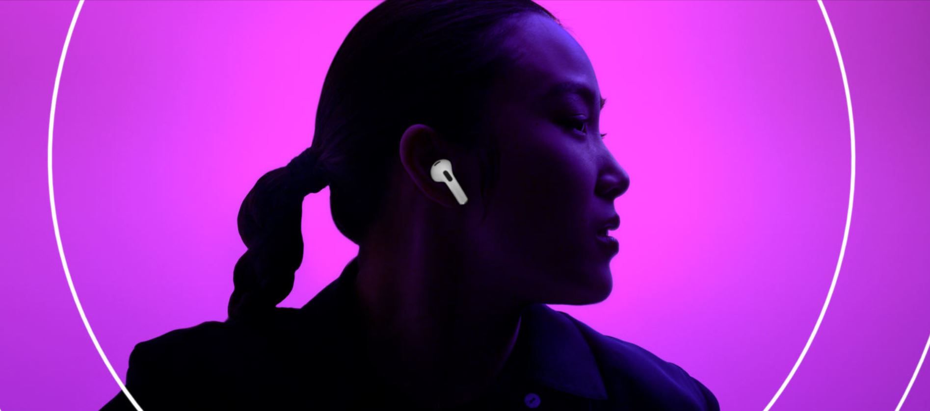  Sodobne slušalke imajo Bluetooth povezavo in se  samodejno seznanjanje z Applovimi napravami upravljanje na dotik odpornost na vodo in znoj čudovit zvok 