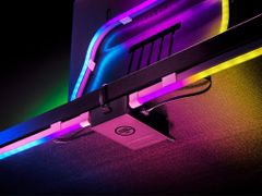 Razer Chroma Light Strip komplet LED trakov in Razer Wireless aRGB brezžični LED krmilnik