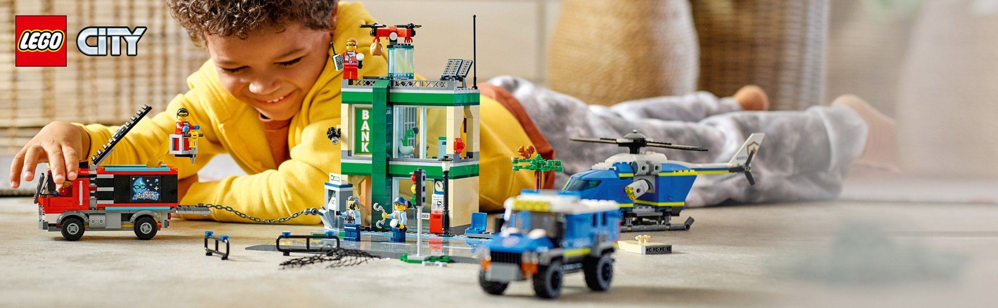 City - Policijski pregon v banki (60317) 