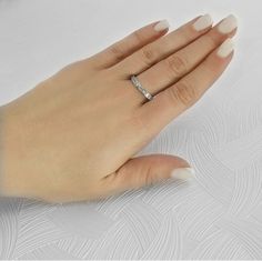 Beneto Brezčasen srebrni prstan s cirkoni AGG303L (Obseg 52 mm)