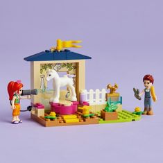 LEGO Friends 41696 Čiščenje ponija v hlevu