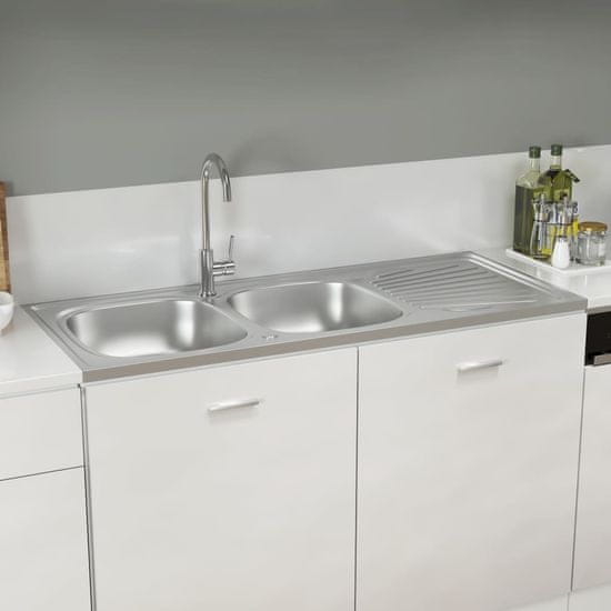 Vidaxl Dvojno kuhinjsko pomivalno korito srebrno 1200x500x155 mm