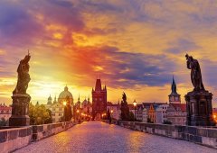 ENJOY Puzzle Karlov most ob sončnem zahodu, Praga 1000 kosov