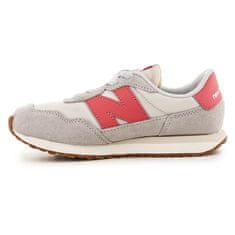 New Balance Čevlji 32.5 EU 237