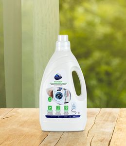  Care + Protect koncentriran ekološki detergent za perilo, 1.5 L 