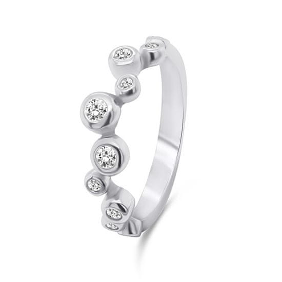 Brilio Silver Očarljiv srebrn prstan s cirkoni RI060W