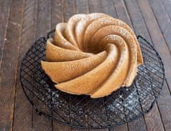 NordicWare Pekač za torte HERITAGE gold