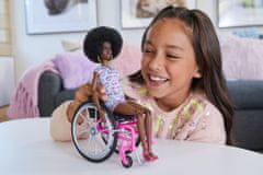Mattel 194 HJT14 Barbie model na invalidskem vozičku v karirasti obleki