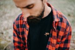 BeWooden broška Eagle Brooch iz lesa univerzalna