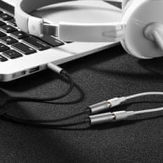 Ugreen kabel razdelilni kabel za slušalke 3,5 mm mini jack AUX mikrofon 20 cm (mikrofon + stereo izhod) srebrn (30619)