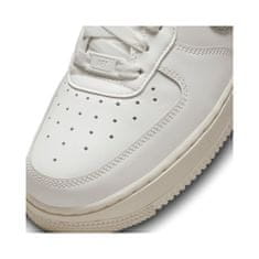 Nike Čevlji bela 38.5 EU Air Force 1 07 W
