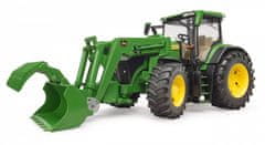John Deere Kmet - traktor s prednjim nakladalnikom